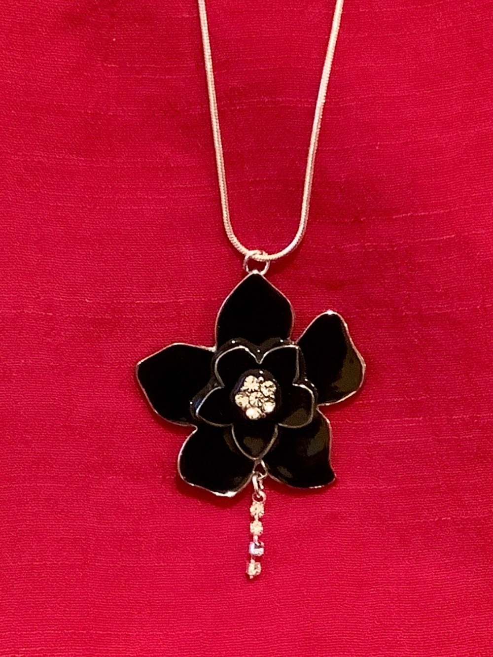 Black & Silver Floral Pendant Necklace with Crystal Drop Accents. NWT